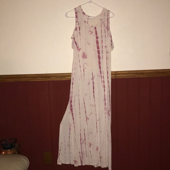 Maxi dress with slits on the bottom - Picture 1 of 1